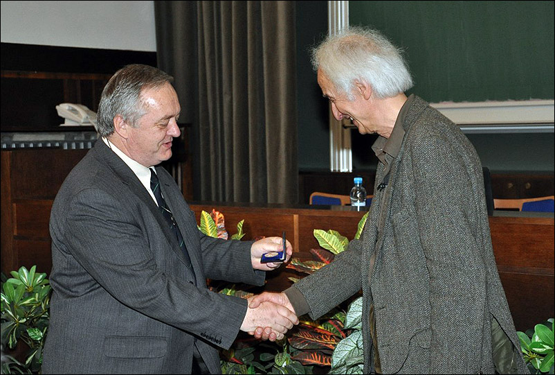 Invited Lecture – Helmut Schwarz