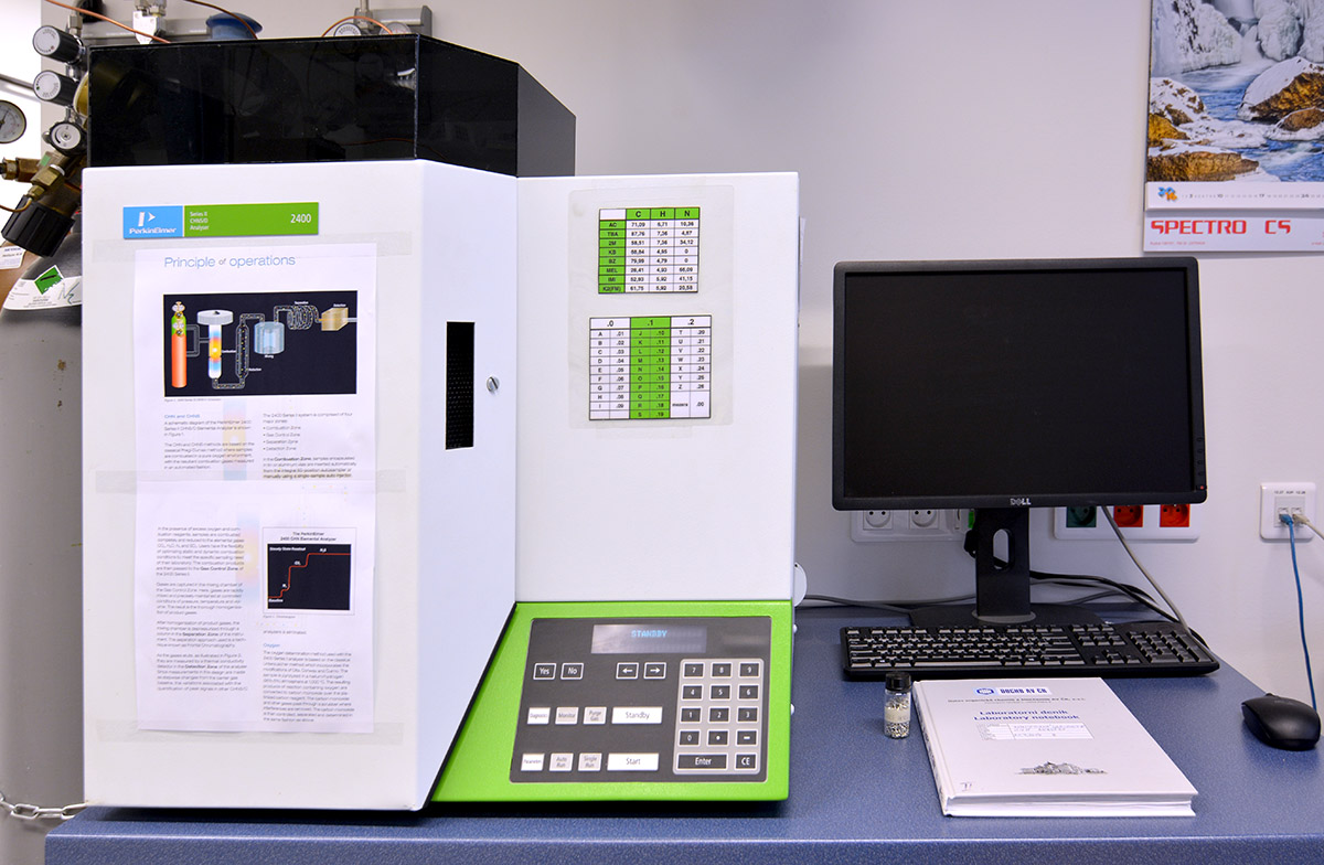 Image of PE 2400 Series II CHN Analyzer