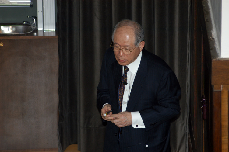 Zvaná přednáška – Ryoji Noyori