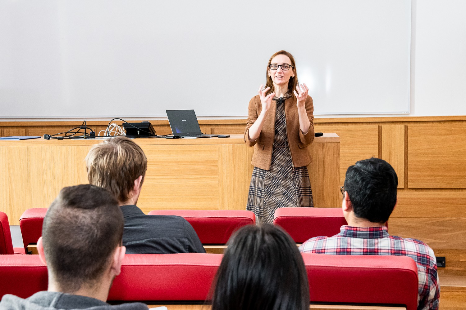 Invited Lecture – Cristina Nevado