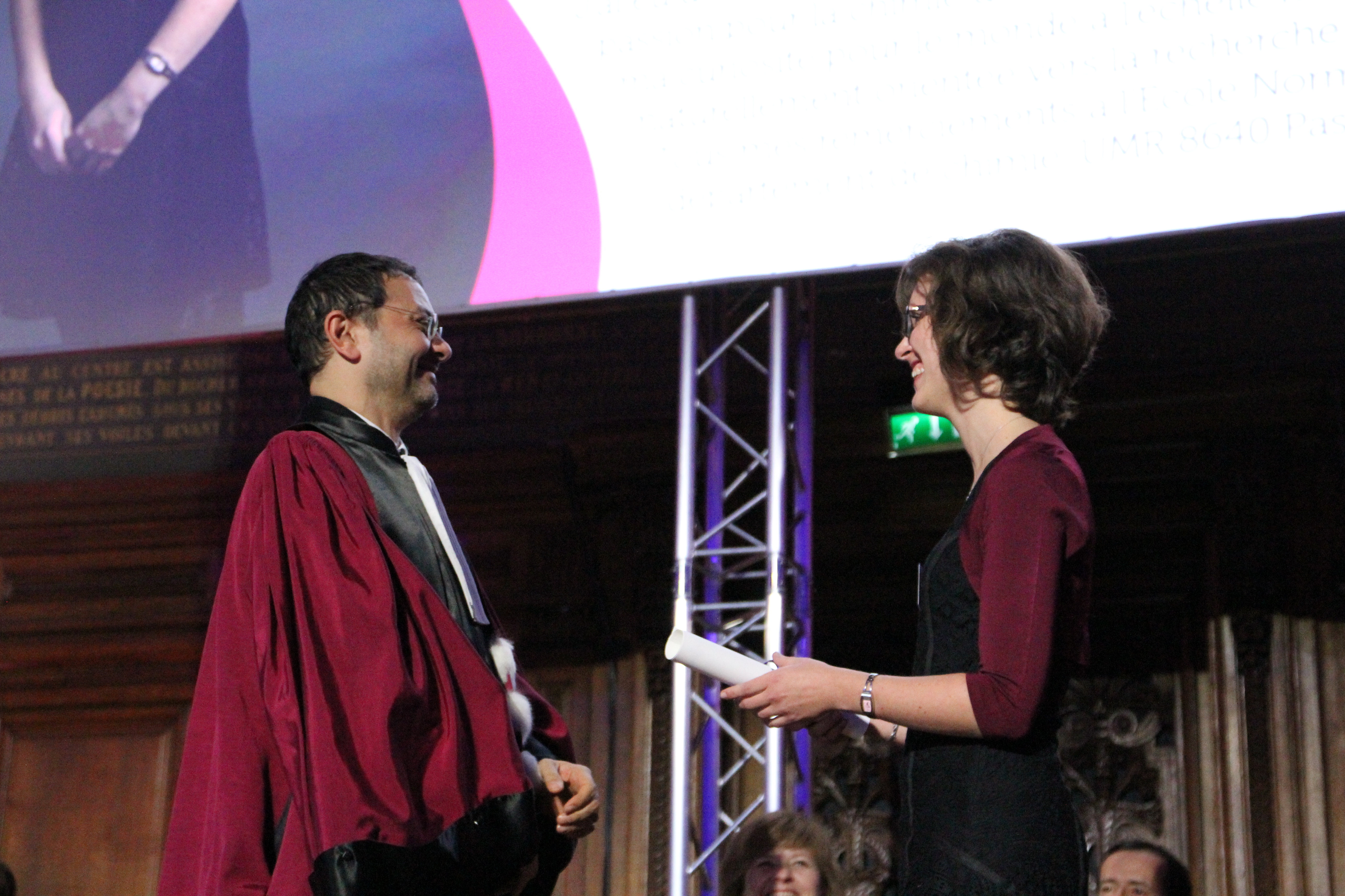 Elise Duboue-Dijon wins the Best dissertation in chemistry