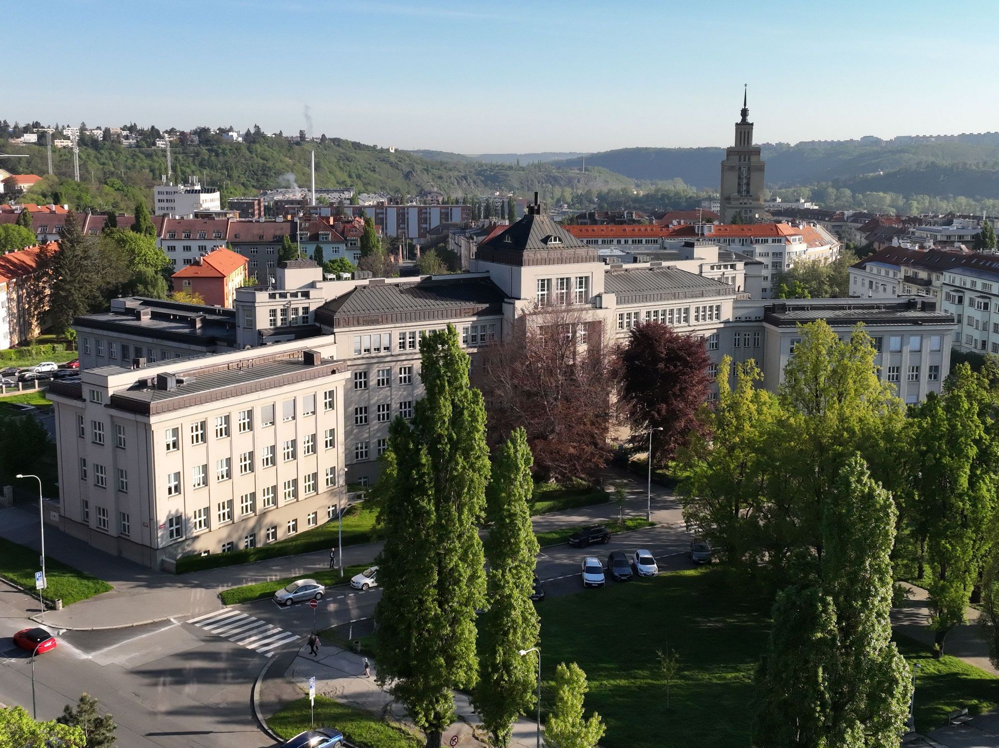 ÚOCHB chce posilovat pozici klíčového hráče nejen v českém ale světovém výzkumu. Plány na dalších pět let představila Rada instituce a vedení ústavu